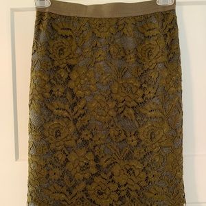 Lace skirt
